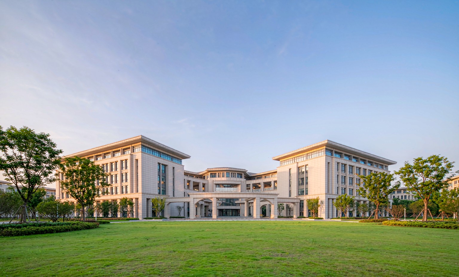 教学场地环境 · 杭州市西湖区浙江大学（紫金港）附近